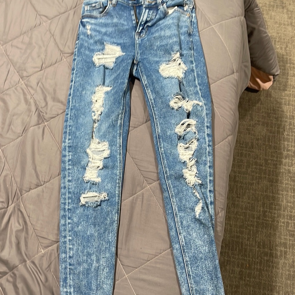 super cute stretchy jeans